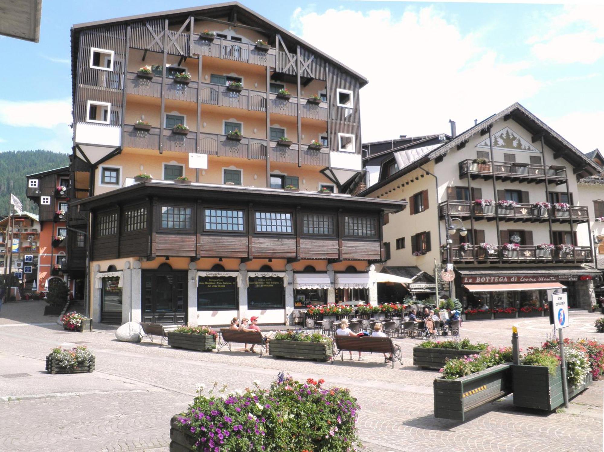 Residence Hotel Sport Campiglio Madonna di Campiglio Exterior foto
